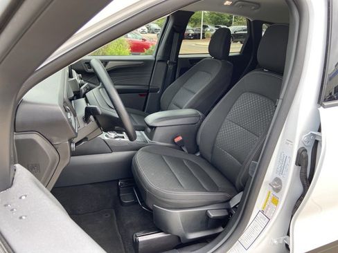 Used 2025 Ford Escape Active AWD/4WD image 18