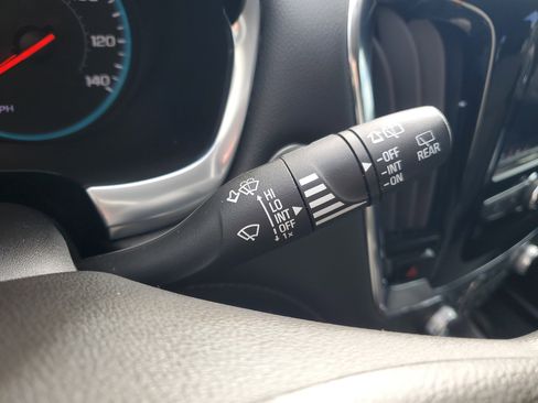 Used 2020 Chevrolet Traverse LS image 29