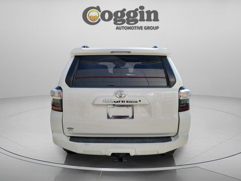 Used 2020 Toyota 4Runner SR5 AWD/4WD image 3
