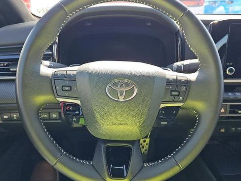 Used 2025 Toyota Camry SE w/ Convenience Package FWD image 7