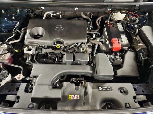 Used 2025 Toyota RAV4 XLE AWD/4WD image 21