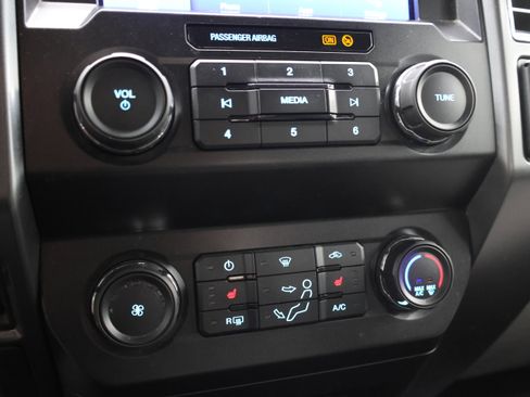 Used 2021 Ford F250 XLT w/ XLT Premium Package AWD/4WD image 53