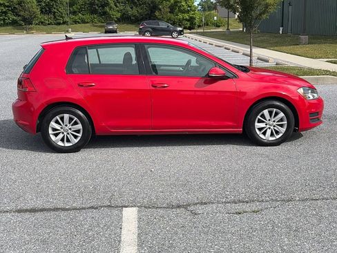 Used 2016 Volkswagen Golf S FWD image 9