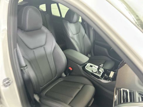 Used 2025 BMW X4 xDrive30i image 26