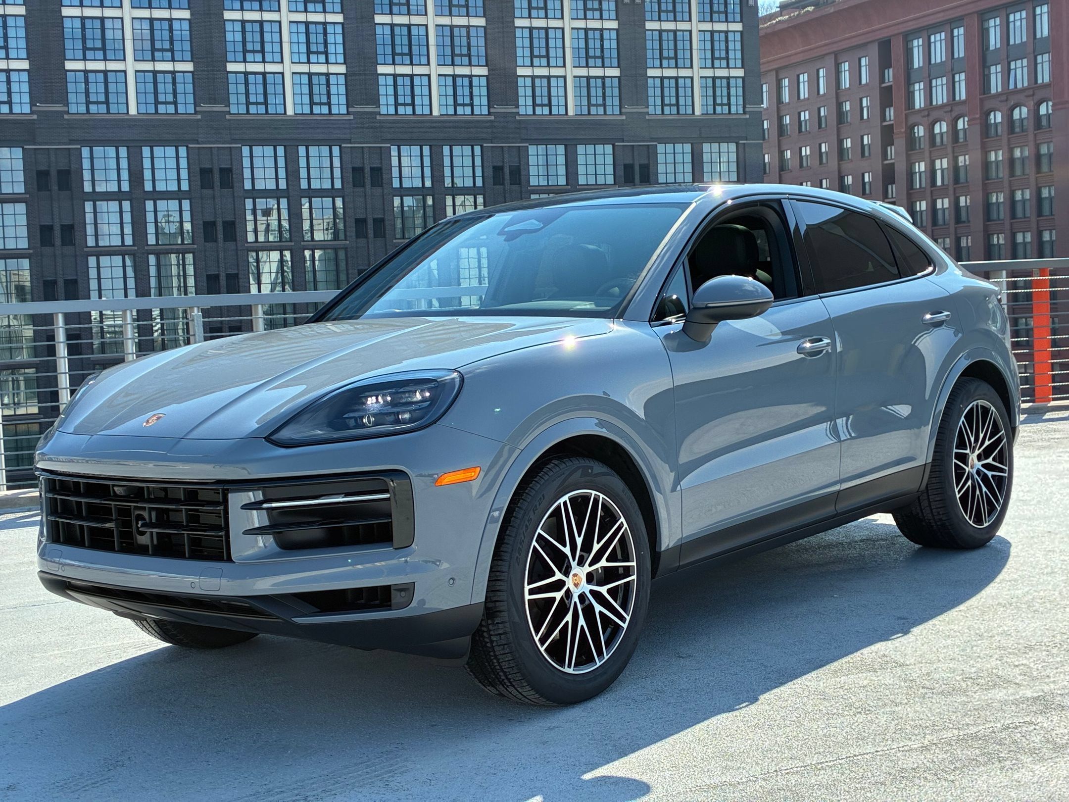 Used 2026 Porsche Cayenne Coupe AWD/4WD image 1