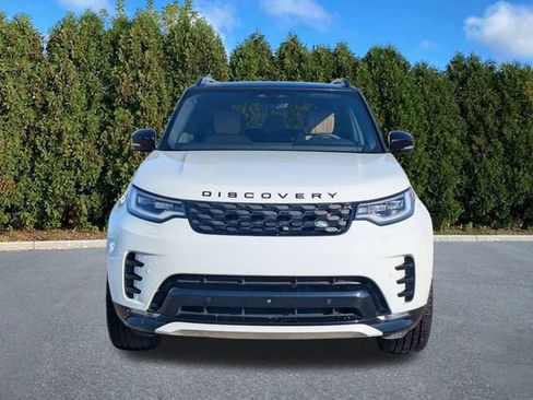 Certified 2025 Land Rover Discovery Dynamic SE AWD/4WD image 2