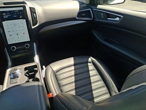 Certified 2024 Ford Edge SEL w/ Convenience Package AWD/4WD image 19