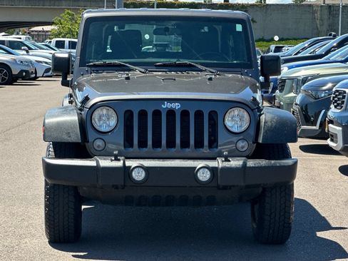 Used 2018 Jeep Wrangler Sport w/ Connectivity Group AWD/4WD image 9