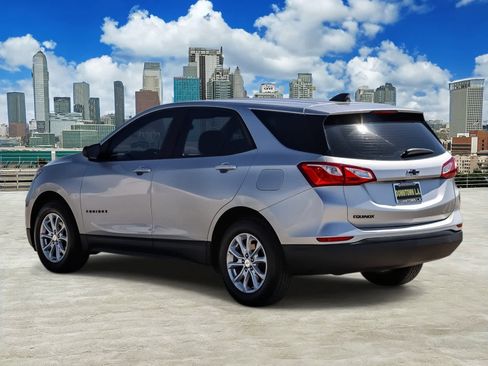 Used 2020 Chevrolet Equinox LS w/ LPO, Blackout Package FWD image 6