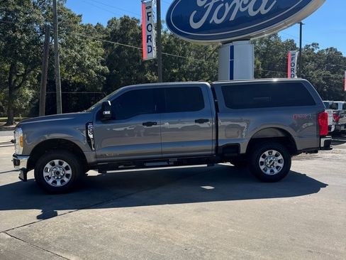 Used 2024 Ford F250 XLT w/ FX4 Off-Road Package image 3