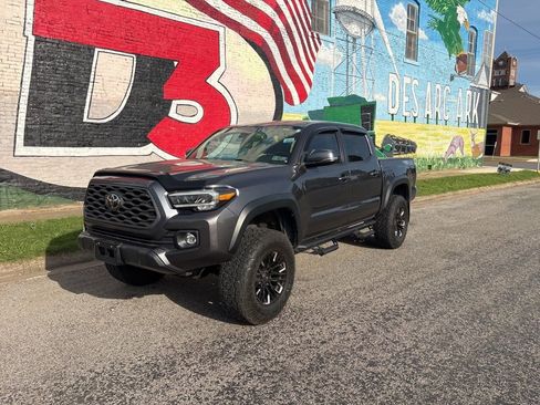 Used 2021 Toyota Tacoma TRD Off-Road AWD/4WD image 48