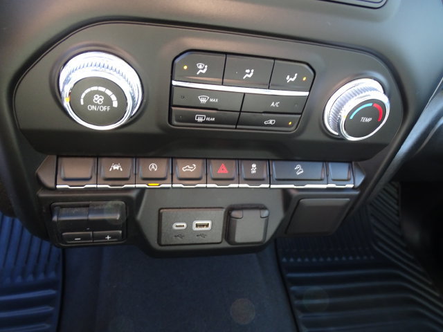 Certified 2023 GMC Sierra 1500 Pro w/ Graphite Edition AWD/4WD image 11