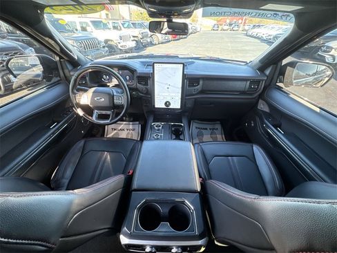 Used 2023 Ford Expedition Max Limited image 21