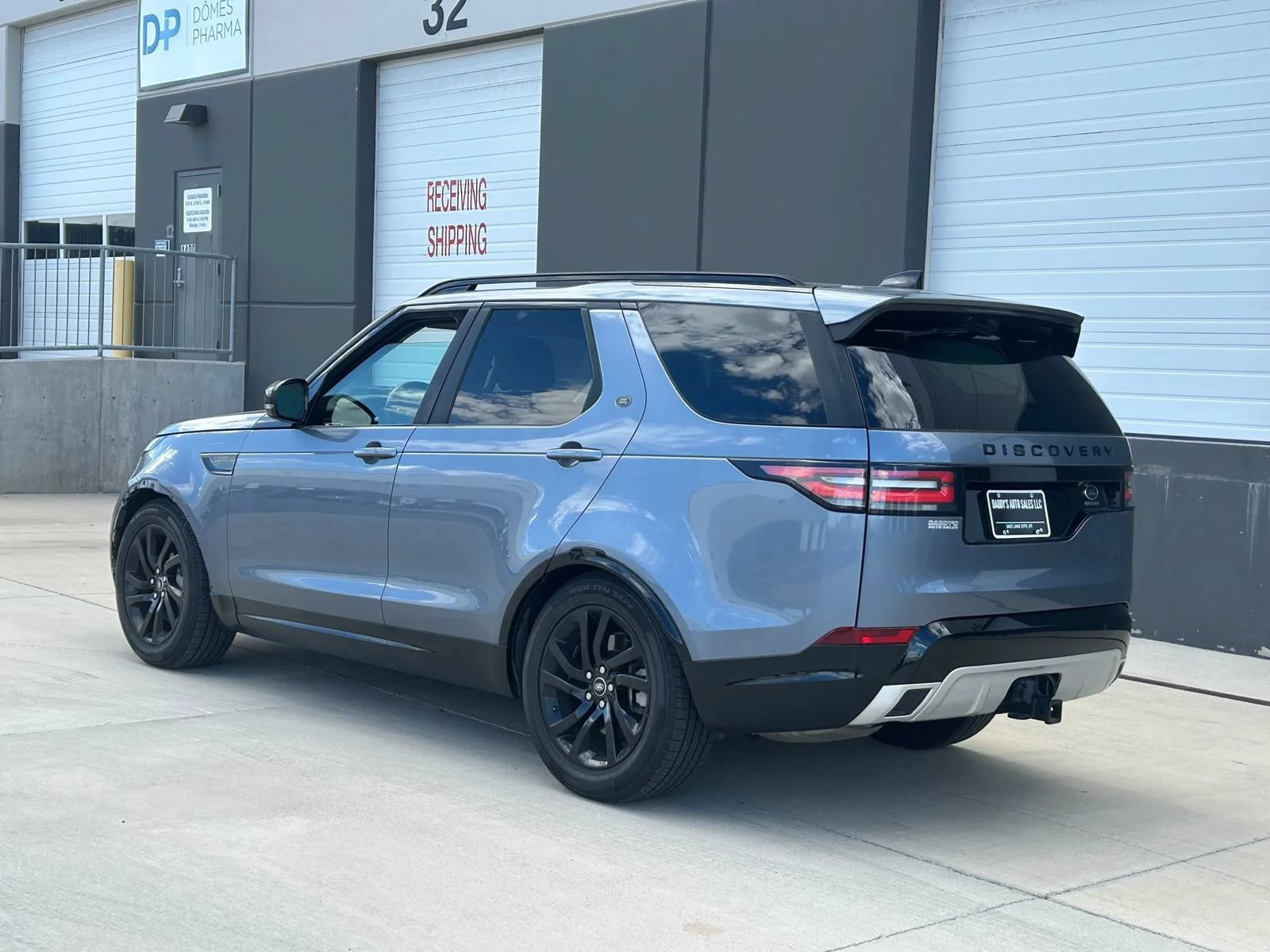 Used 2019 Land Rover Discovery HSE AWD/4WD image 3