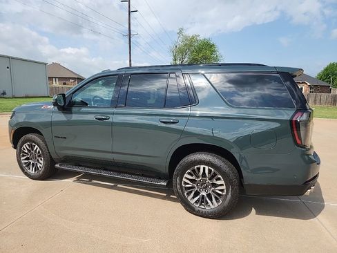 Used 2025 Chevrolet Tahoe Z71 w/ Z71 Off-Road Package image 8