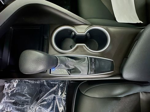 Used 2023 Toyota Camry LE image 21