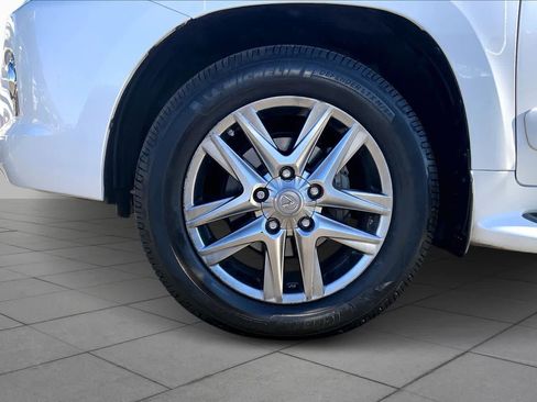 Used 2013 Lexus LX 570 4WD image 10