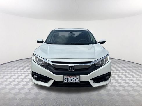 Used 2017 Honda Civic EX-T image 2