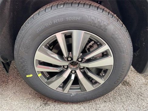 New 2025 Nissan Pathfinder SL image 25