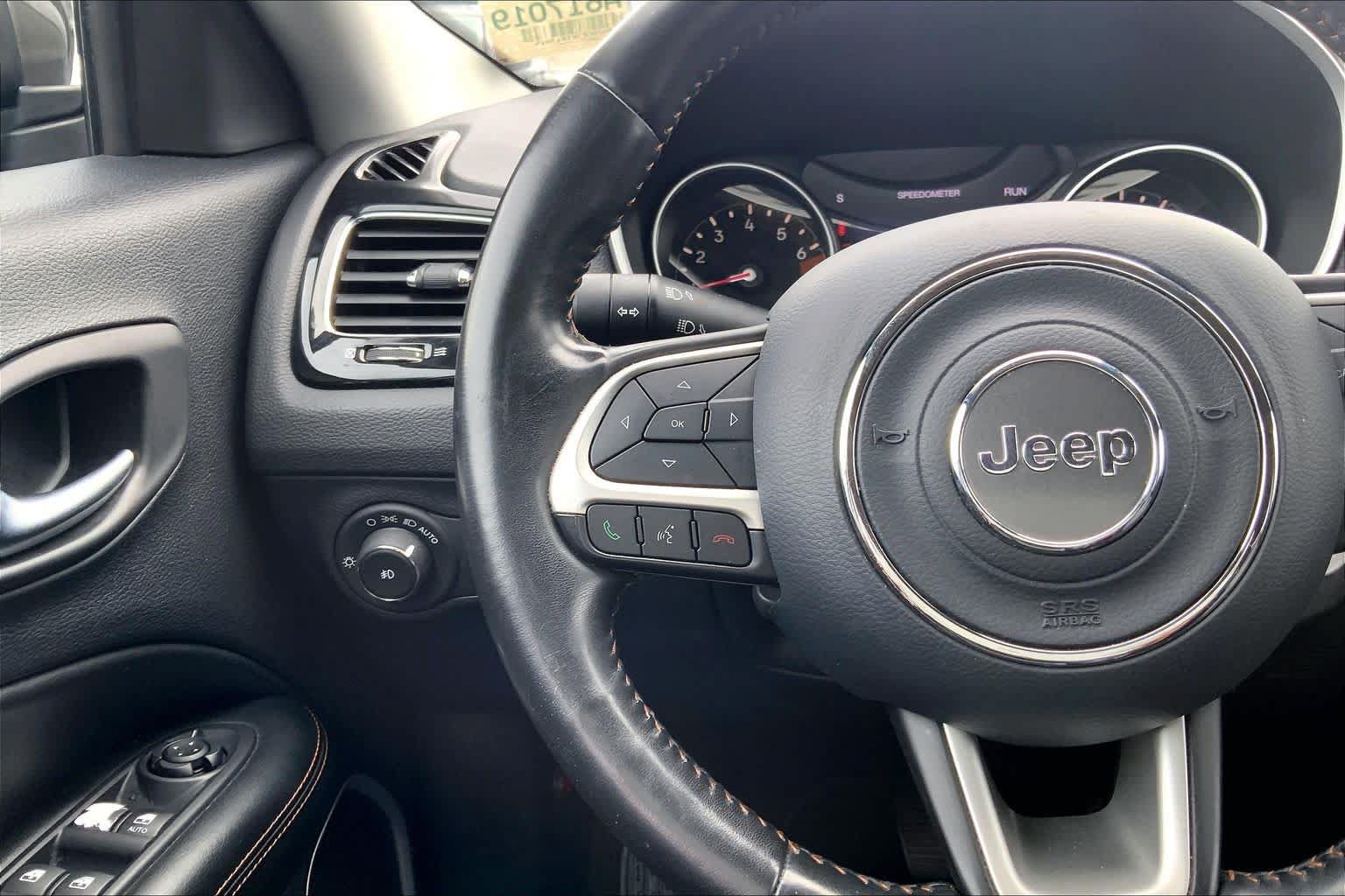 Used 2019 Jeep Compass Limited AWD/4WD image 24