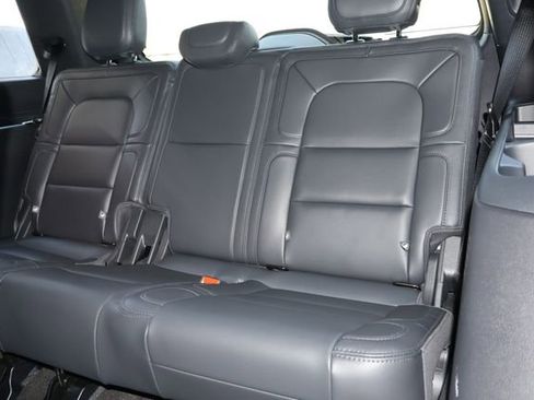 Used 2023 Lincoln Navigator Reserve RWD image 13