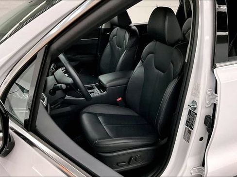 Used 2025 Kia Sorento EX AWD/4WD image 23
