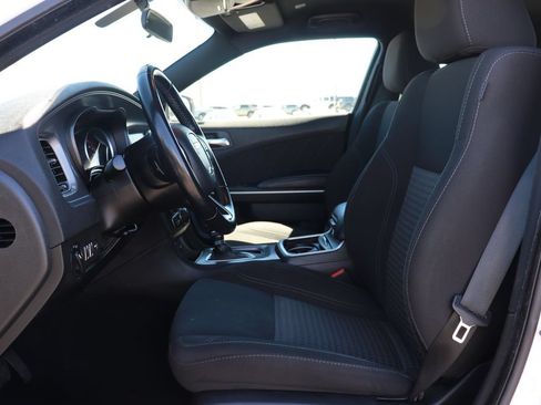 Used 2023 Dodge Charger SXT RWD image 11
