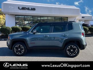 Used 2016 Jeep Renegade Trailhawk video 2
