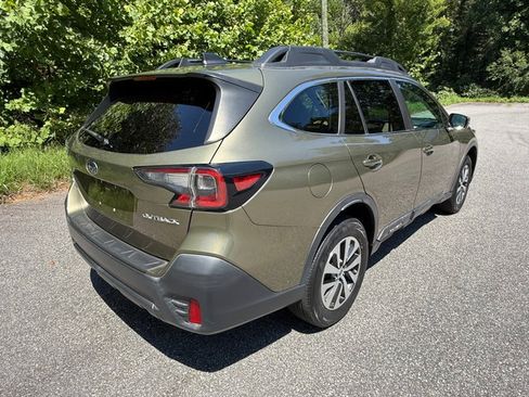 Used 2021 Subaru Outback Premium AWD/4WD image 6