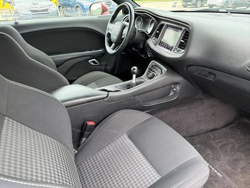 Used 2017 Dodge Challenger R/T RWD image 24