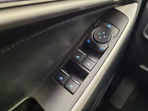 Used 2020 Ford Explorer XLT AWD/4WD image 27