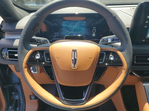 New 2026 Lincoln Aviator Black Label w/ Dynamic Handling Package AWD/4WD image 15