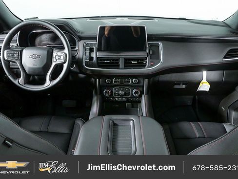Used 2024 Chevrolet Suburban RST w/ Luxury Package RWD image 20