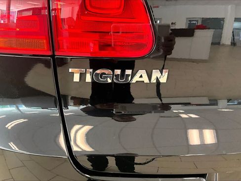Used 2013 Volkswagen Tiguan SE AWD/4WD image 28