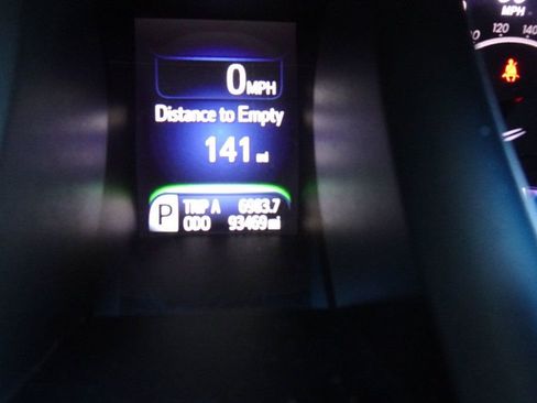 Used 2016 Toyota Avalon Limited w/ Toyota Safety Sense Package image 21