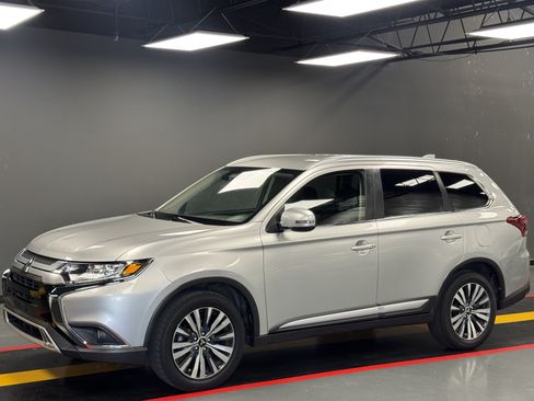Used 2020 Mitsubishi Outlander SEL AWD/4WD image 1