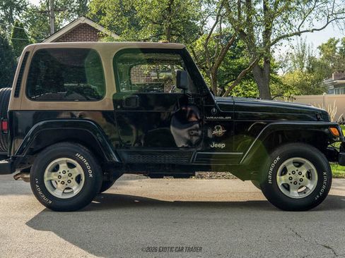 Used 2002 Jeep Wrangler Sahara AWD/4WD image 9