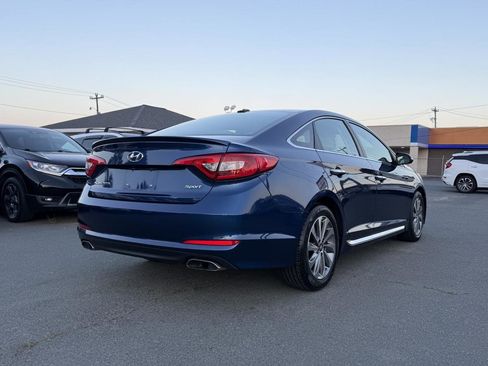 Used 2016 Hyundai Sonata Sport w/ Option Group 1V FWD image 6