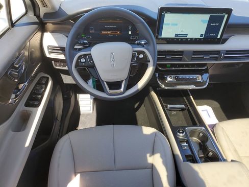 New 2026 Lincoln Corsair Grand Touring AWD/4WD image 15