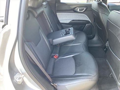 Used 2023 Jeep Compass Latitude w/ Convenience Group AWD/4WD image 25