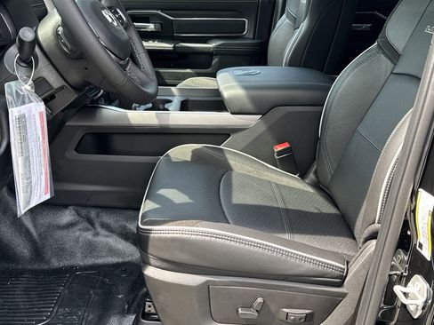 New 2026 RAM 5500 4x4 Crew Cab image 10