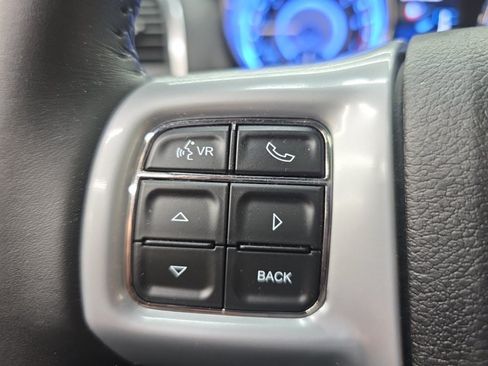 Used 2013 Chrysler 300 AWD w/ Driver Convenience Group image 28