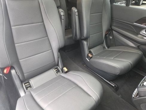 Used 2023 Mercedes-Benz GLS 450 4MATIC image 42