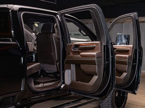 Used 2025 GMC Sierra 2500 Denali w/ Denali Reserve Package AWD/4WD image 33