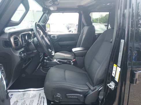 Used 2018 Jeep Wrangler Unlimited Sport S AWD/4WD image 24