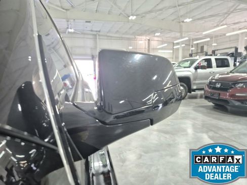 Used 2020 Chevrolet Traverse LS w/ LPO, Blackout Package FWD image 33