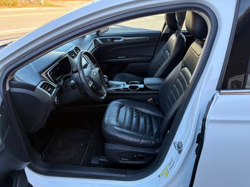 Used 2013 Ford Fusion SE image 17