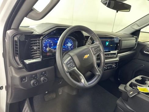 Used 2023 Chevrolet Silverado 1500 LT image 13