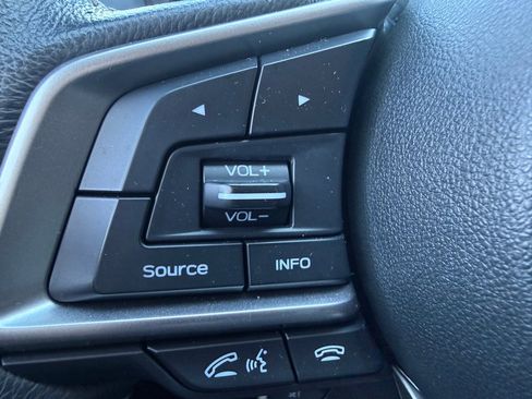 Used 2022 Subaru Impreza 2.0i Limited image 10