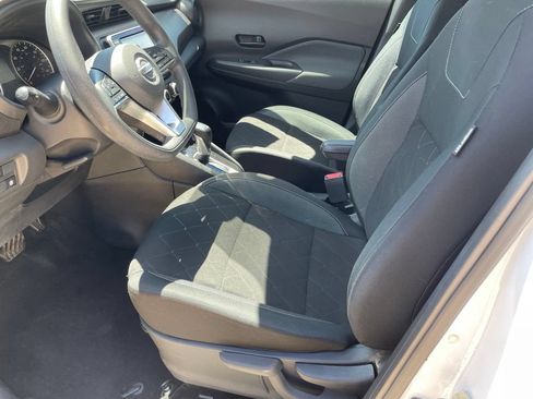 Used 2020 Nissan Kicks S FWD image 9